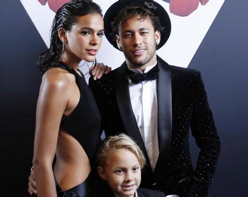 ��������³�Ⱥ�̲������ ������������ʷ����Ů�ѺͲ�³�ȵĹ���