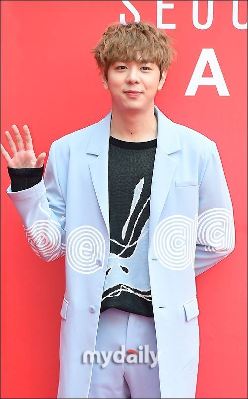 ����������ϵ۹�֮��ǰ��Ա�Ŀ�Ӣδ�����оƼݱ�����800��Ԫ