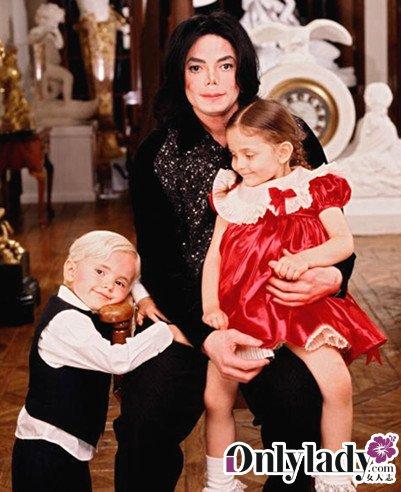 ���˶��ܿ�ѷ�ĺ�������������Ϊʲô�ǰ��� ���˶��ܿ�ѷ�Ķ�Ů