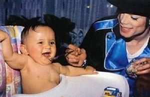 ���˶��ܿ�ѷ�ĺ�������������Ϊʲô�ǰ��� ���˶��ܿ�ѷ�Ķ�Ů