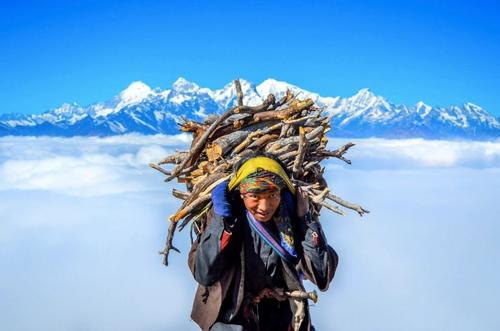 夏尔巴人有国籍吗属于哪个国家平均寿命多少 夏尔巴人登珠峰价格