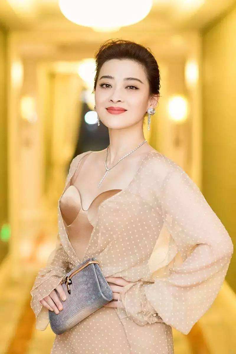 ÷�������Ϲ���˭������������ ÷�ú�ǰ��Ϊ�������״���