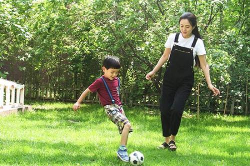 ��ͯ���˭���ĺ���˽������˭�� ��ͯ����Ϲ�������˭������Ƭ