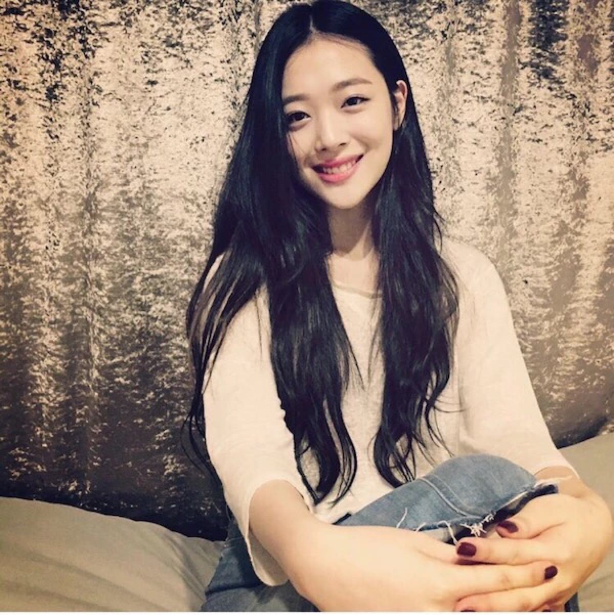 崔雪莉个人资料为什么自杀原因曝光 雪莉烤鳗鱼是怎么回事照片