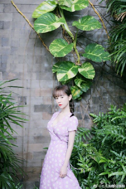 ��Ա�������ڵ����ӽ��ձ仯̫�� ������ǰ����Ƭ�����ڵ���Ƭ