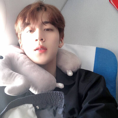 С��ͬѧ������ɶ�ĸ�ѧУ�ĺ��ϰ�Ƥ С��ͬѧ����������ʼĩ