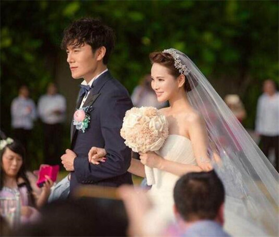 �����û��ǰ�޺ͺ�����ʷ�� ��껵ĸ�ĸ����ʲô�ļ�ͥ��������