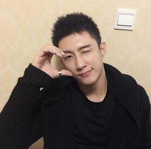 �ƾ���˲��ó��о��ѧ���꾭������ �Ҿ���ô����ĸ�Ǹ�ʲô��