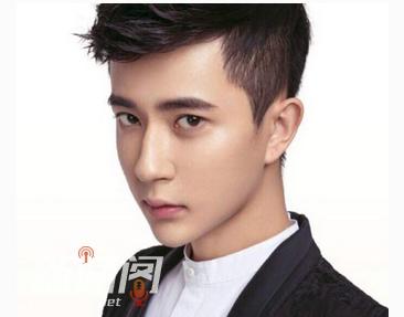 ������΢������ǰ����Ƭ ������Ů������˭