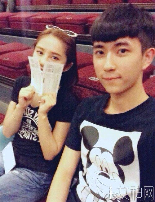 ������΢������ǰ����Ƭ ������Ů������˭