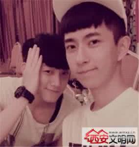 ������΢������ǰ����Ƭ ������Ů������˭