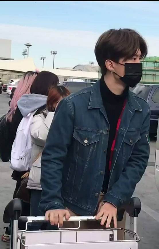 ������˽����ҥ�Ե����� ��ʵ��ةة�Ƿ������ܵ�