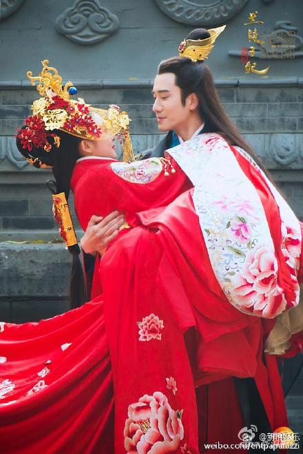 彭冠英张含韵恋爱公开同居缠绵床照 张含韵被谁破了身51张图