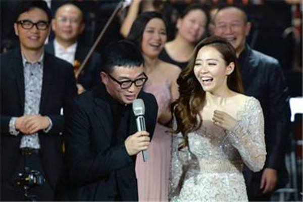 ����ǰ����������˭��Ƭ���� ����ǰ���׶Ȼ�Ӧ���������ӱϴ��