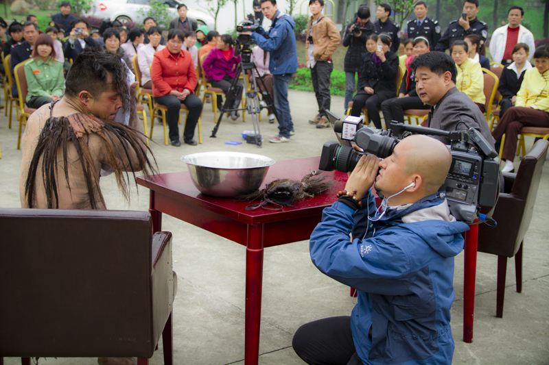 �й�Ұ������һ5�����ɽ����ֱϹ���� ����һ��ȫ���ϱ�����Ƥ