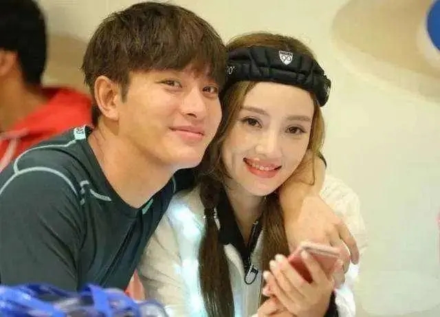 ��ʲôԭ��������С贳��϶�̥��Ƥ�˼���