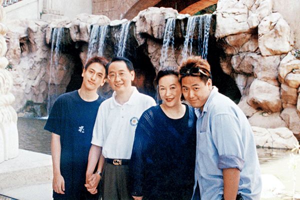 第一国民老公汤珈铖的灰姑娘是陈薇巧吗 陈薇巧是富二代背景很硬