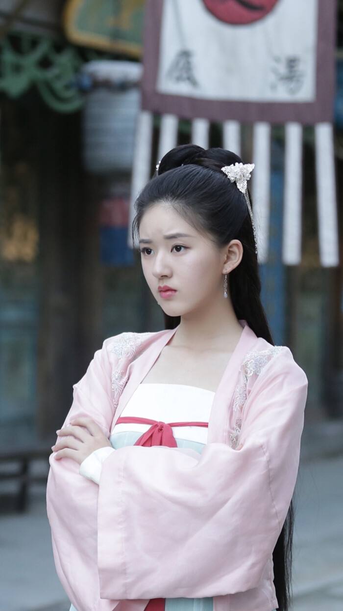 ��¶˼�������ϼ�ͥ�����������Ǯ�� ��¶˼��ʵ�Ҿ����Ǹ�����