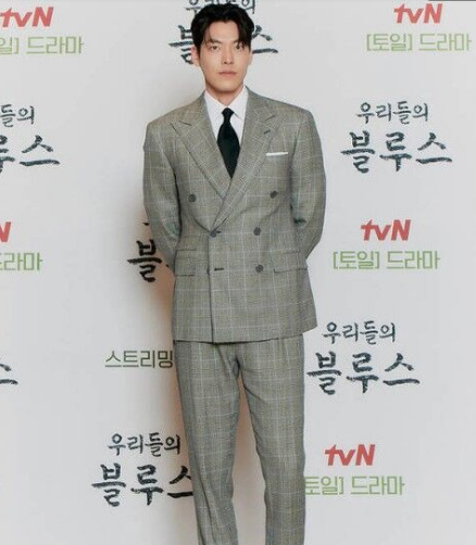 �����ȷ���¹� ���жϳ��к;ӼҸ�������