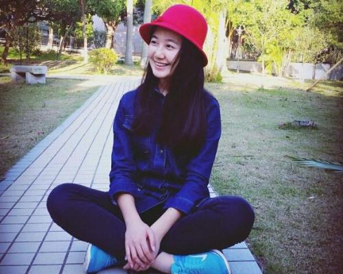 �����Ů���߾���߿��������� �߾����ͥ���ϰ�����˭��ʲô��