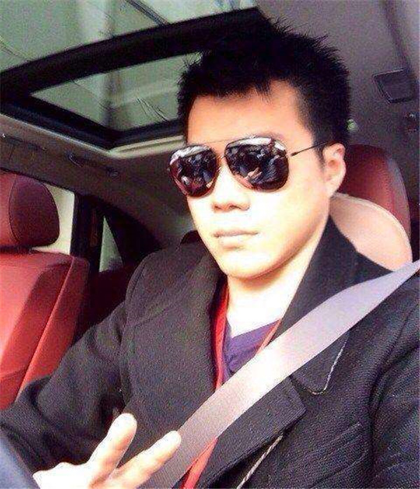 ������ְ���˭ �ѹ���������Ȧ��һֱ���µ�����