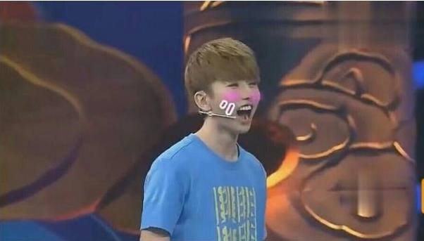 �������׿ڳ��ϳ����ڸ�һ �������ĳ��Ǹ���˭��Ů������ͼƬ