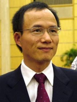 2015年胡润百富榜中,郭广昌以500亿元净资产获得第17名.