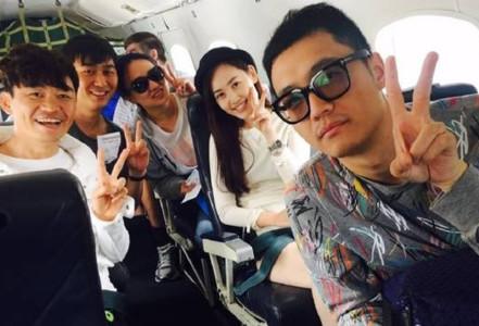 �Ά�������Ļ ����200�κͶ����˷�����ϵ������Ů��Ա����һ��ͼ