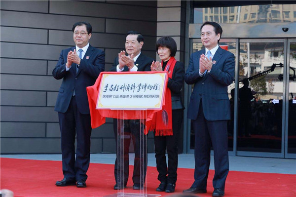 李昌钰家13个博士介绍 原来他的母亲是个不简单的人物