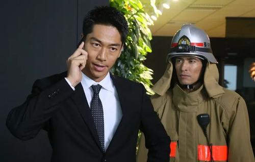 ������ƽ�������������Ǹ����� ���������ƽ�������ݻ�Ȼ����