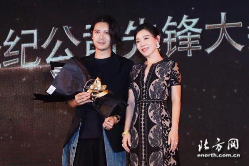 ������Ϲ�����Զ�������� �ڽ���������Զ�������º����������