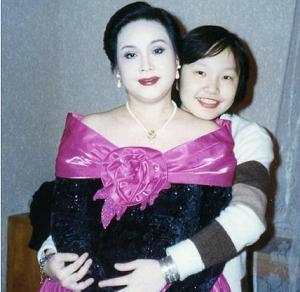 ���������һ���ԭ�� ���һ�����ɷ�Ф׿�ܼ��Ů���Ǹ�ʲô��