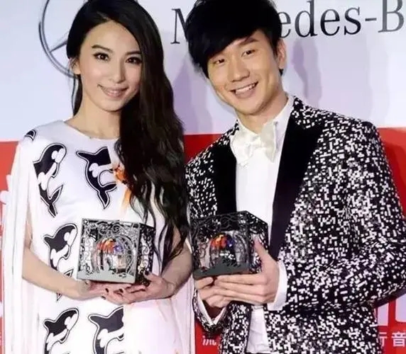 �ֿ����ж��ٸ�ǰŮ�� �ֿ���Ψһ����Ů������˭