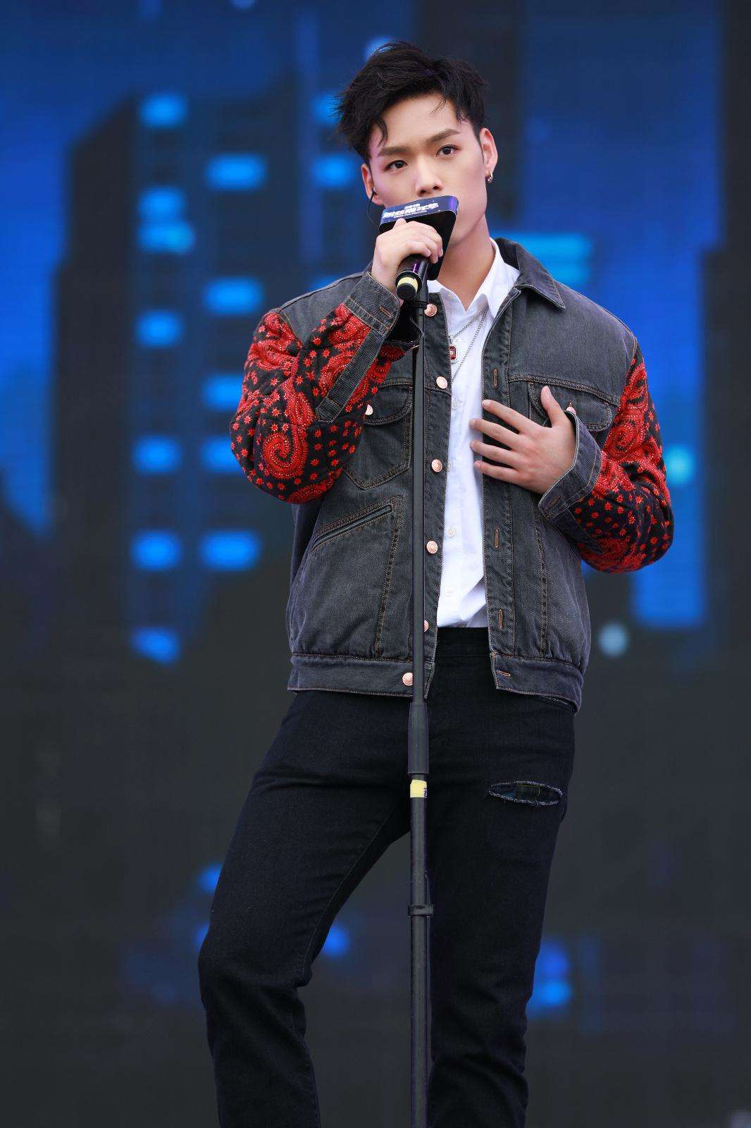 �����س�����ʲô��ϵ�������������� �����ؼҾ�����ĸ����˭