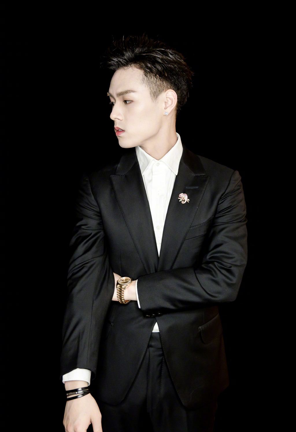 �����س�����ʲô��ϵ�������������� �����ؼҾ�����ĸ����˭