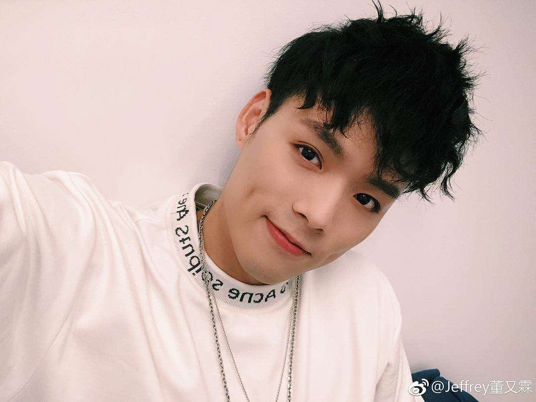 �����س�����ʲô��ϵ�������������� �����ؼҾ�����ĸ����˭