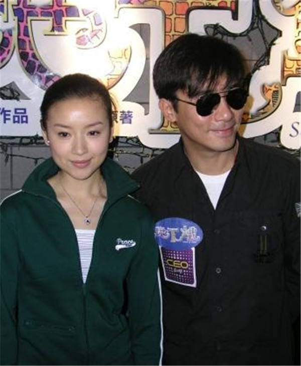 董洁孩子是谁的是梁朝伟的吗 顶顶耳朵长得还真像梁朝伟对比照片