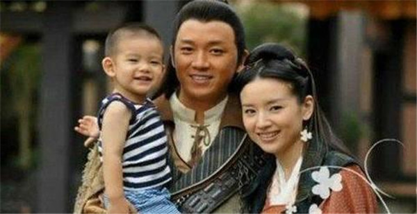 ���ຢ����˭��������ΰ���� �������䳤�û���������ΰ�Ա���Ƭ