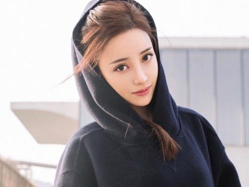 �����Ƹ������ϱ������ܸճ�����Ƭ ������ײ���ö��˱�˵������