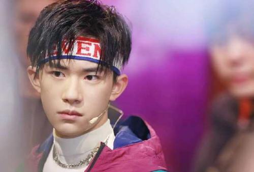 ����ǧ����Ůͬѧ�����Բ������ʮ�� ����ǧ��Ů������������˭