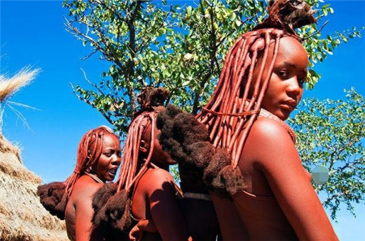 非洲辛巴族女人从不洗澡身上污垢N层厚 男女关系混乱到难以启齿