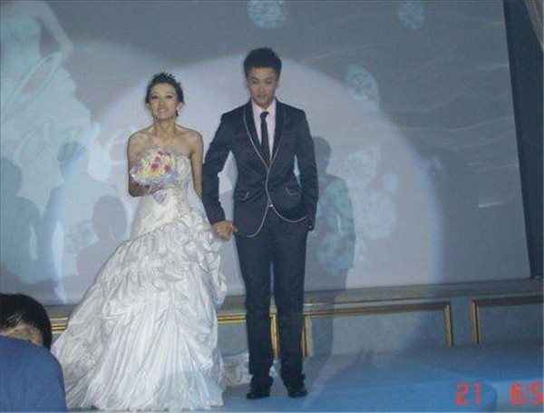 陈翰宾出轨左娜细节还在一起吗 吴静一精神失常疯了吗现在怎样了