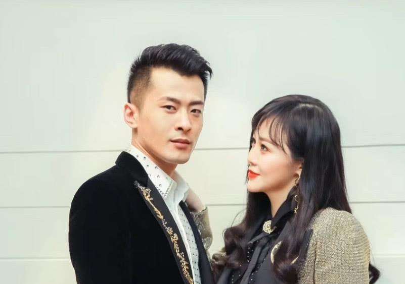 辛巴个人资料简历被扒抛妻弃子 辛巴前妻和大女儿照片曝光引争议