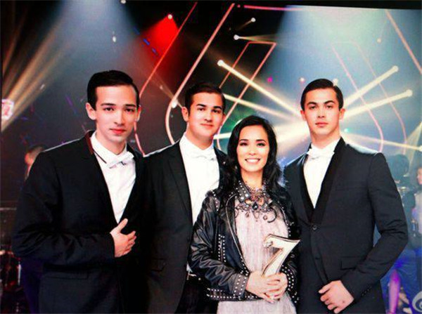 韦唯的三个孩子现状 没想到韦唯的三个儿子都这么厉害