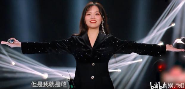 ���ֻ�������ô�����˺���ǰ��һ���˳���仯�е������ǰ����Ƭ