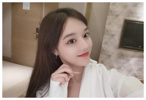 ���ֻ�������ô�����˺���ǰ��һ���˳���仯�е������ǰ����Ƭ