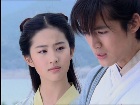 刘亦菲跟谁在一起过谈过几个男友 盘点刘亦菲的历任男友感情史