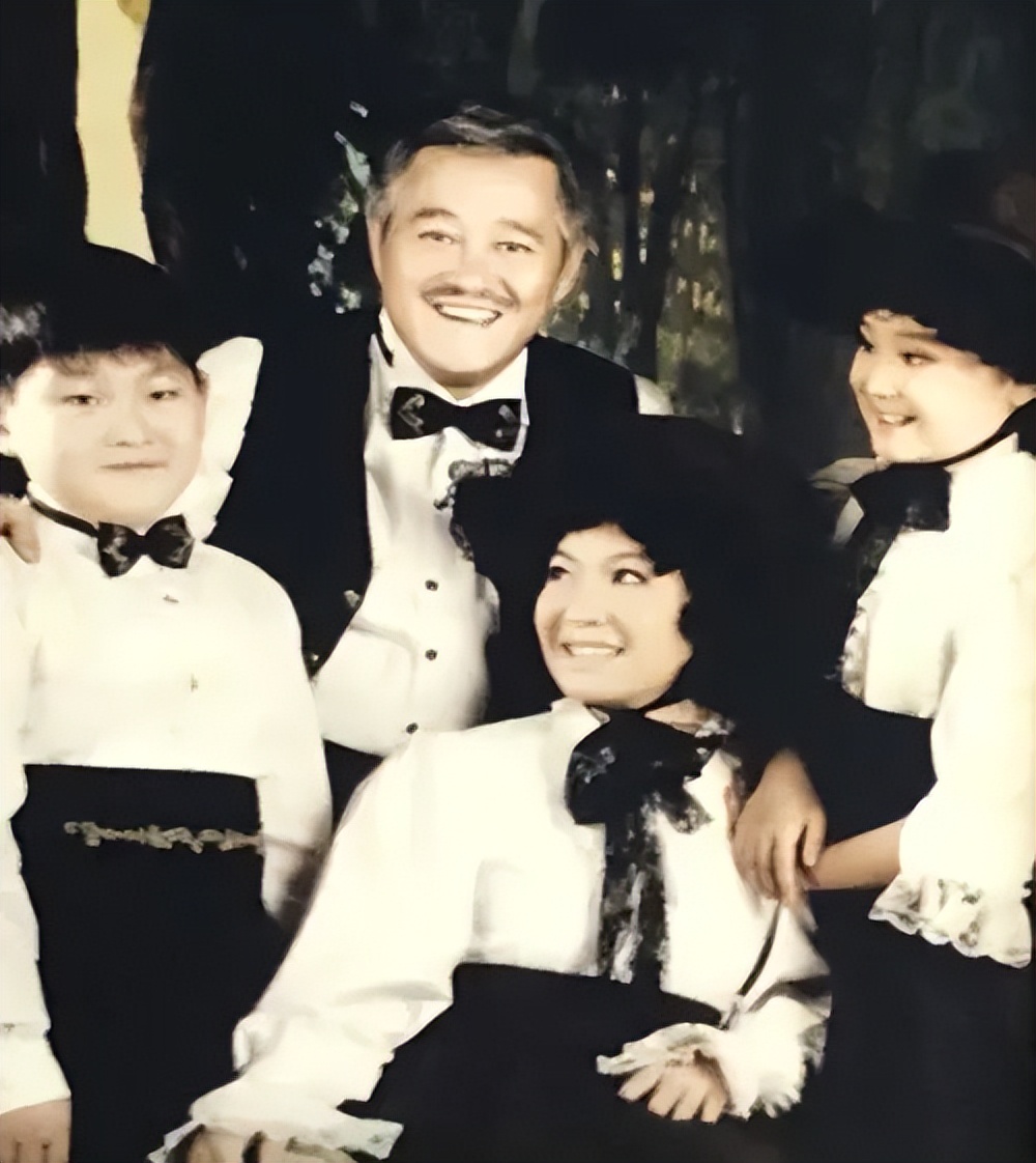 赵本山四个孩子 现在情况竟然不一样