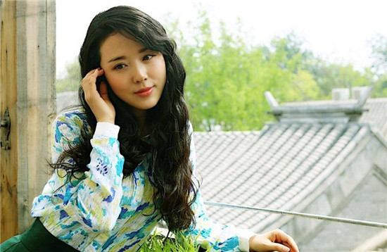 颜丹晨和苏有朋是什么关系怎么传绯闻的 颜丹晨和苏有朋婚纱照片