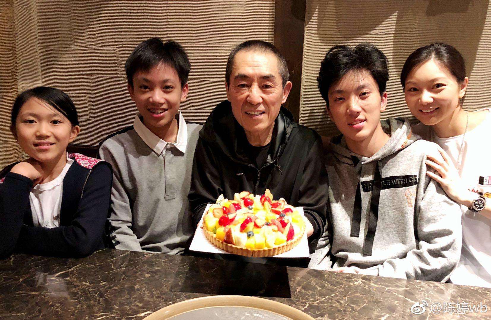 ����ı�߸����ӷֱ���˭��˭���� ����ı�������ӳ����������Ǯ